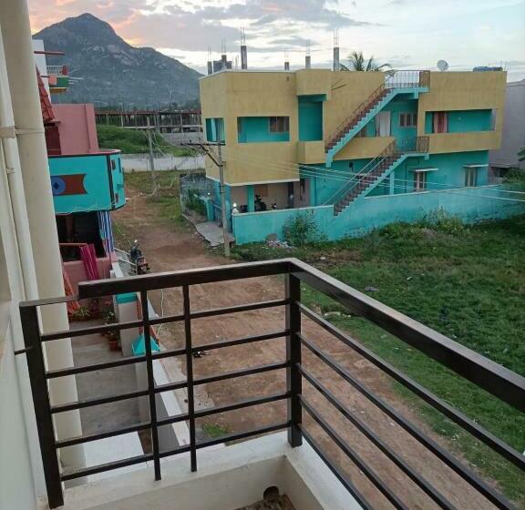 غرفة قياسية مطلة على الجبل, Doctor S Homestay