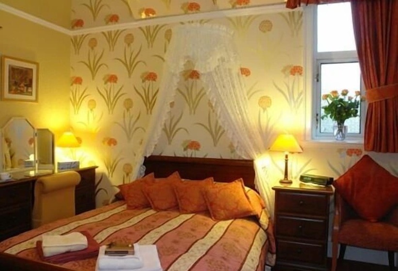 اتاق استاندارد, Midway Guest House