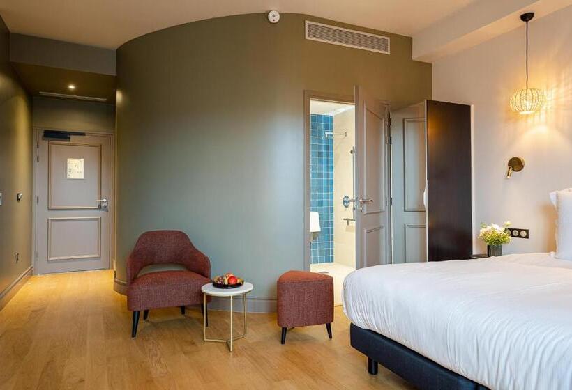 小型套房带阳台, L Invitation Au Voyage   Hôtel & Spa