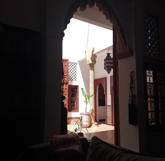Дом 3 Спальни, Riad Dar Badiaa