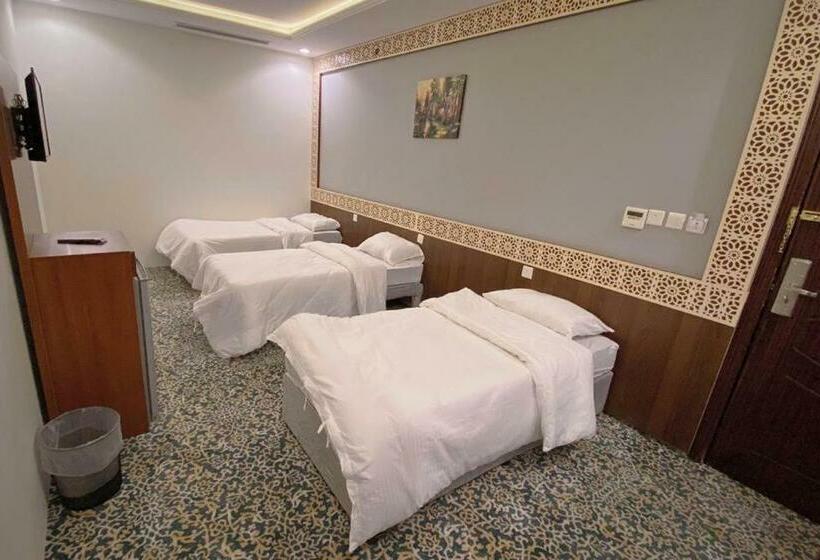 Номер Стандарт Трехместный, فندق برايت