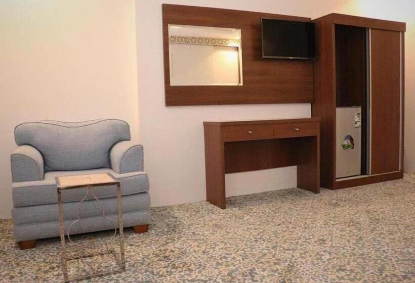 이코노미 룸, فندق برايت