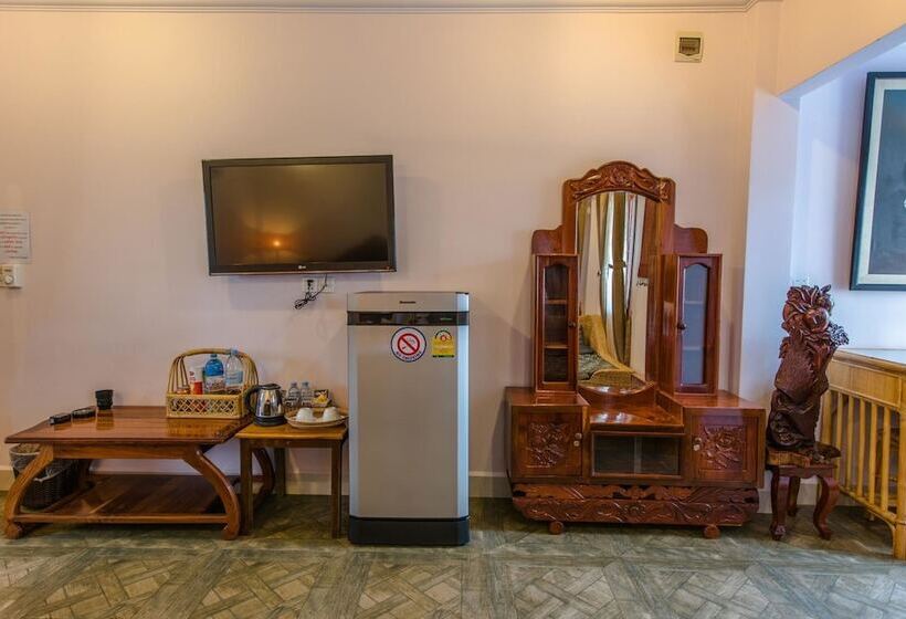 Номер Premium Вид на Бассейн, Delux Villa