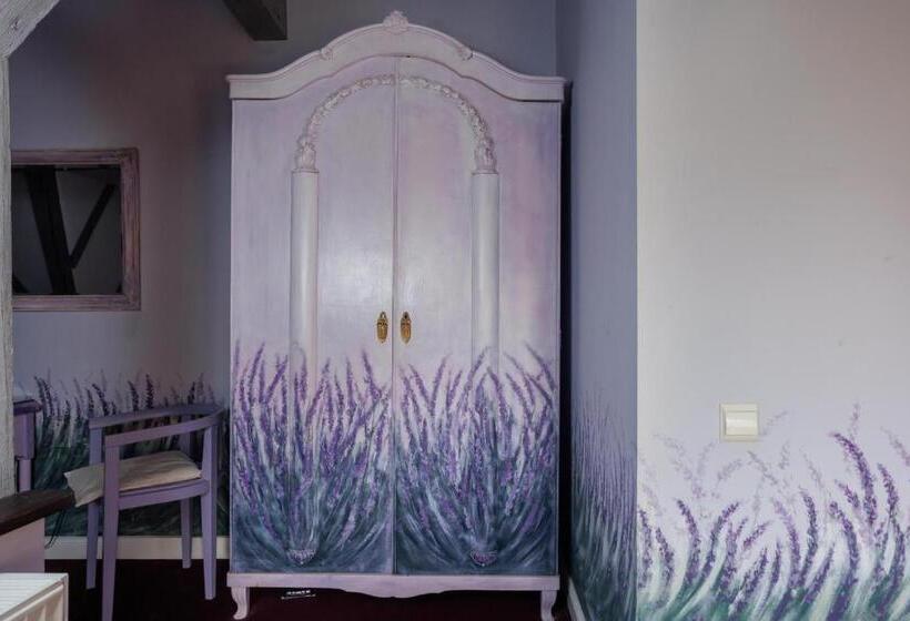 Пентхаус, Conacul Archia