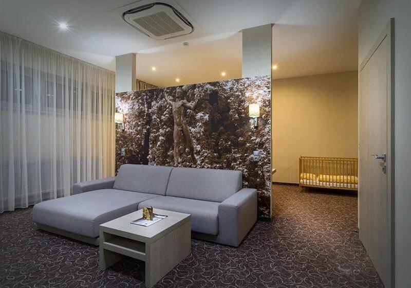 سوییت جونیور, Košice