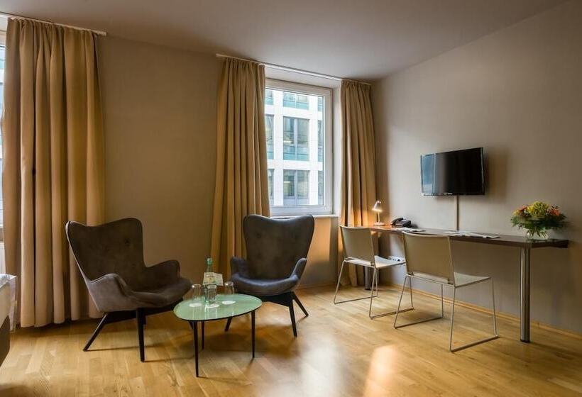 Номер Комфорт, Munique Frankfurt City