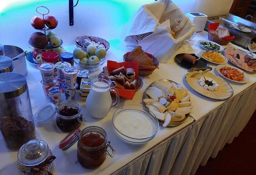 اتاق استاندارد چهار تخته, Wellness & Sport Hotel Ttc