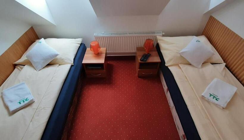 اتاق استاندارد یک نفره, Wellness & Sport Hotel Ttc