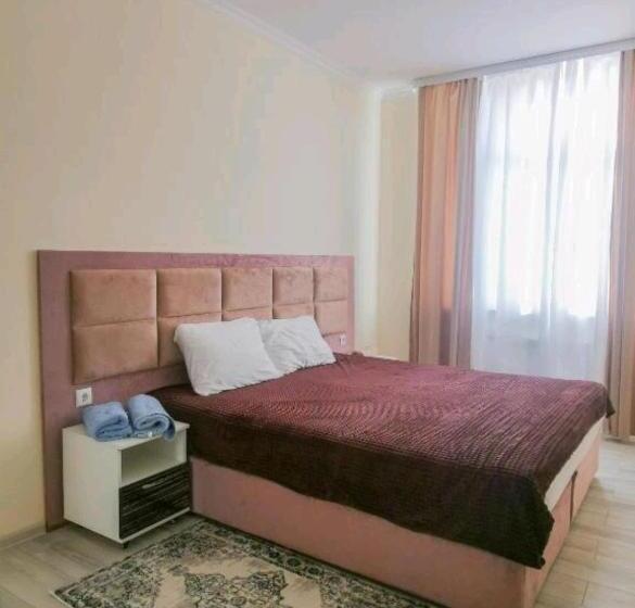 استودیوی استاندارد, Rusel