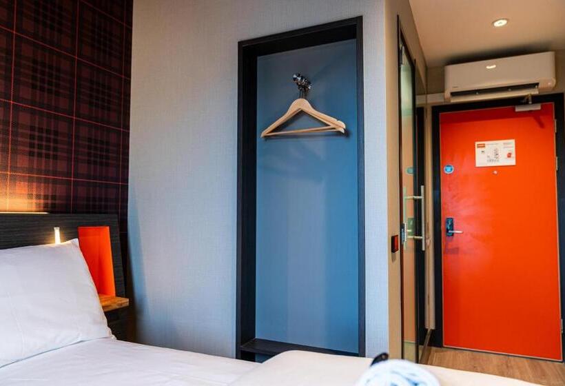 스탠다드 룸, Easyhotel Dublin