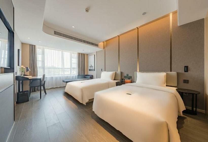 Номер Superior, Atour Hotel Wuxi Yuantouzhu Scenic Area Qianrong Road