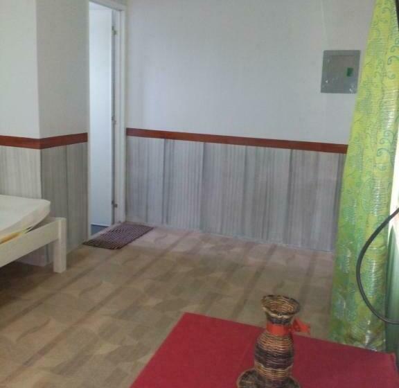 패밀리 룸, Sealey S Inn