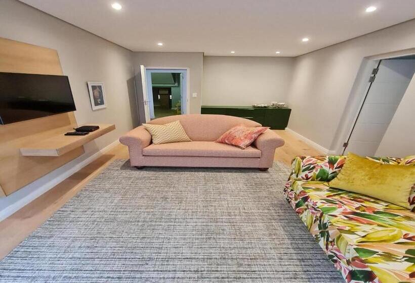 스탠다드 룸 킹사이즈 침대, Mount Edgecombe Estate Lodge
