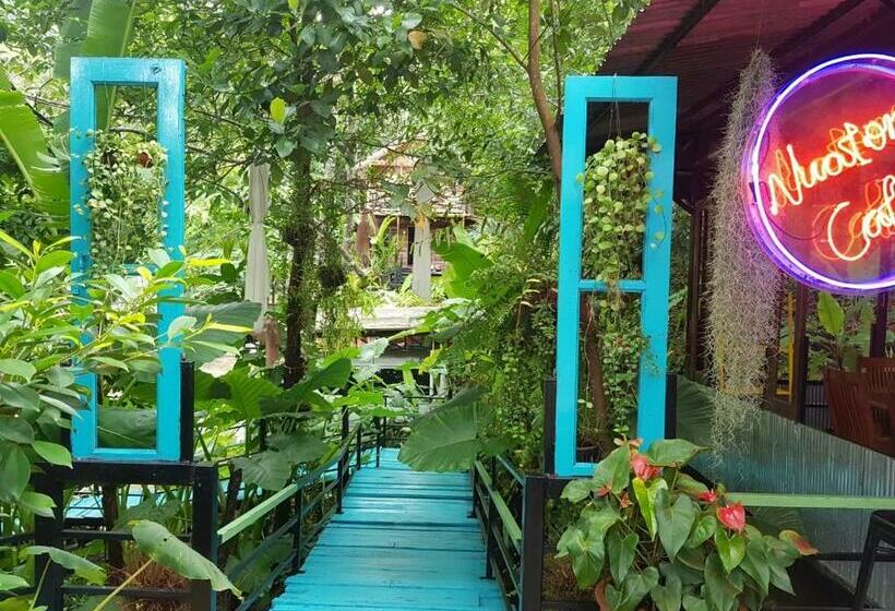 اتاق استاندارد با چشم‌انداز کوهستان, Nua Tone Resort Bang Tao & Cafe