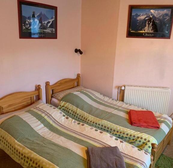 اتاق استاندارد سه نفره, Doume S Lodge