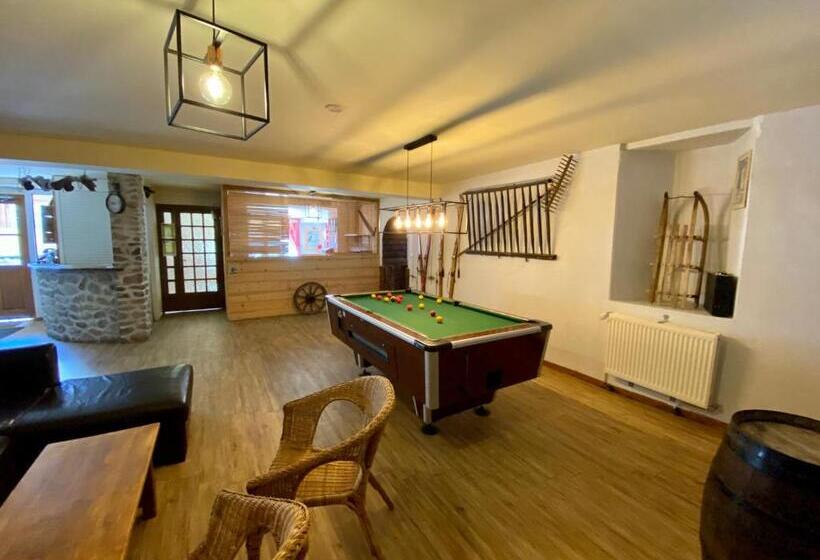 اتاق استاندارد چهار تخته, Doume S Lodge