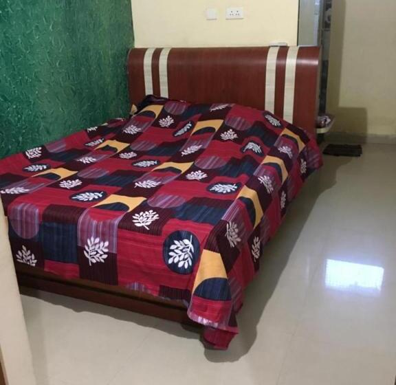 اتاق استاندارد با تخت بزرگ, Goroomgo Jagannath Lodge Puri Near Jagannath Temple & Grand Road   Travelers Recommended