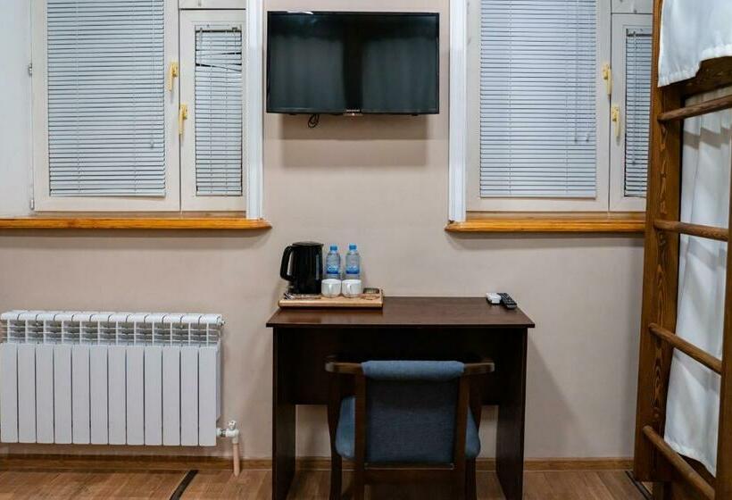 تختخواب در اتاق مشترک, & Hostel Gallery