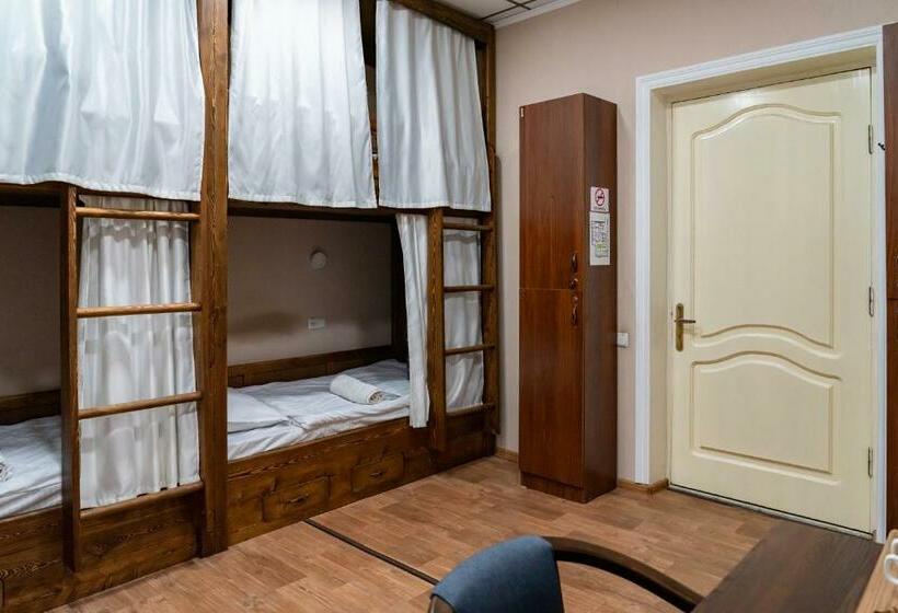 تختخواب در اتاق مشترک, & Hostel Gallery