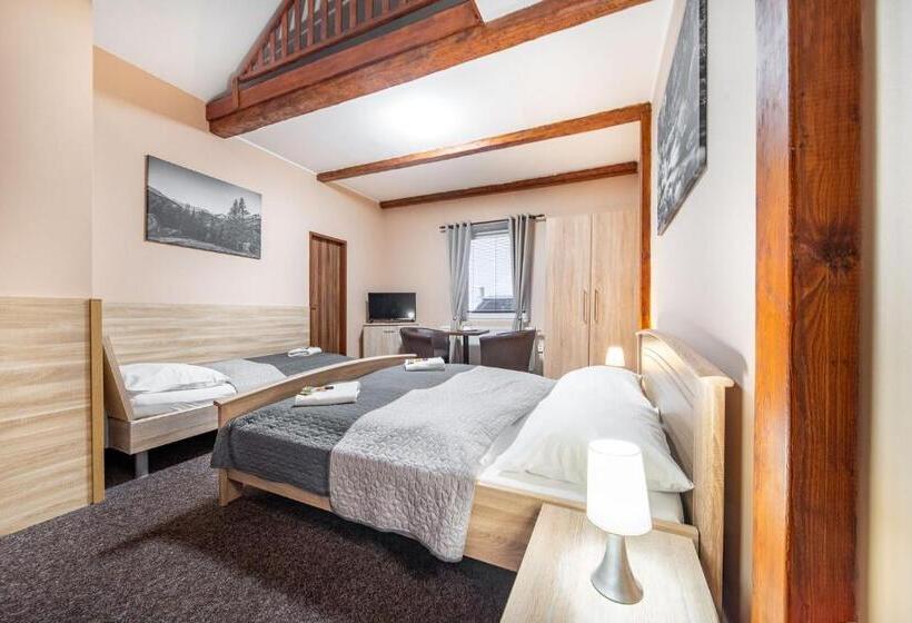 Трехместный Номер Классика, Laguna Hotel & Restaurant
