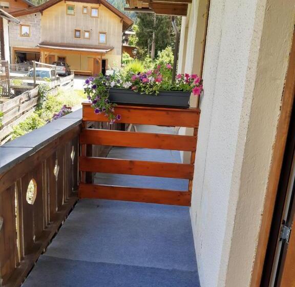Семейное Студио, Gasthof Barlida