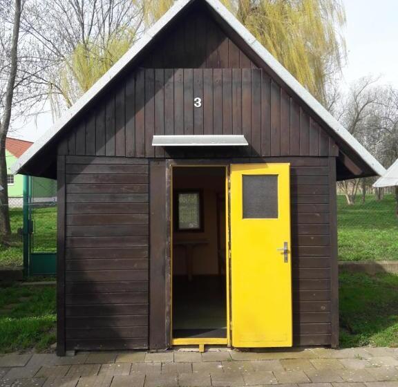 Шале 1 Спальня, Penzion A Chatový Camp Havraníky U Np Podyjí