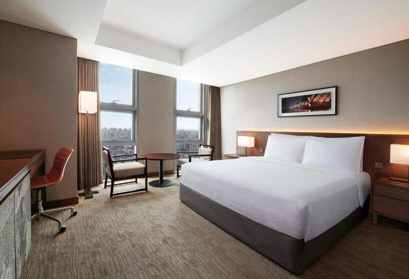 Номер Deluxe Кровать Кинг, Four Points By Sheraton Josun, Seoul Station