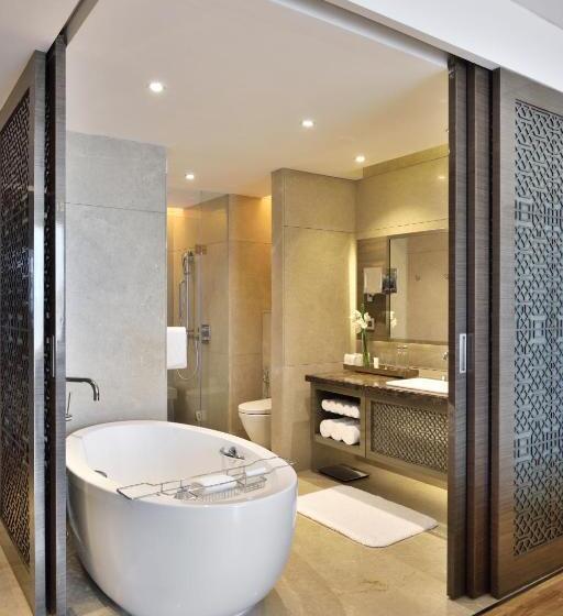 اتاق اجرایی با تخت بزرگ, Jw Marriott Mumbai Sahar Airport