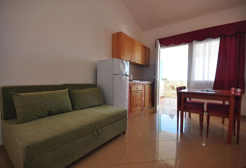 Апартаменты 2 Спальни, Kazela Apartments