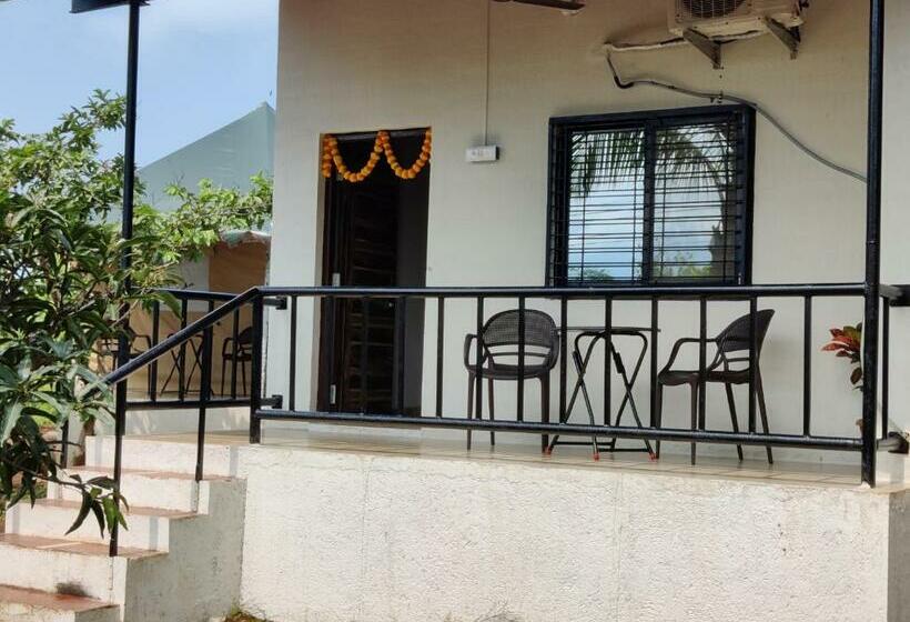 Номер Стандарт с Балконом, Roy S Nature Nest   Farm Stay Near Malshej Ghats