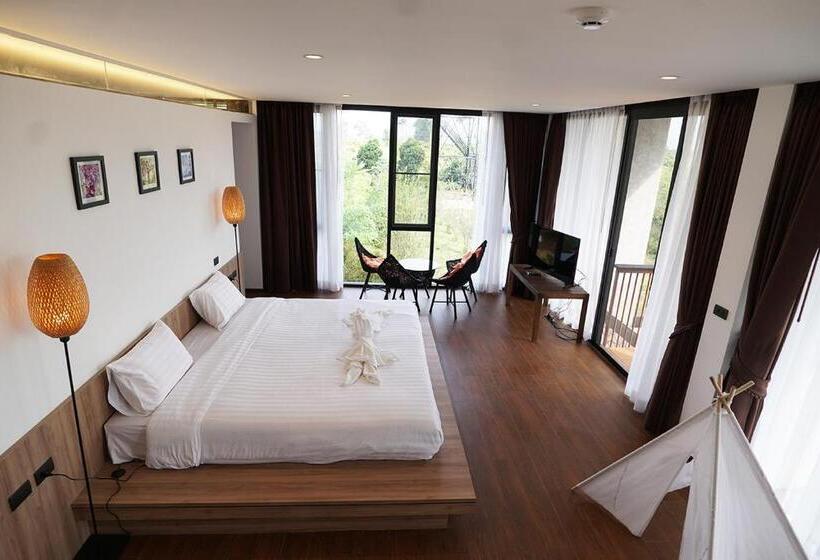 Полулюкс с Балконом, Hug Jang Loei Garden & Resort
