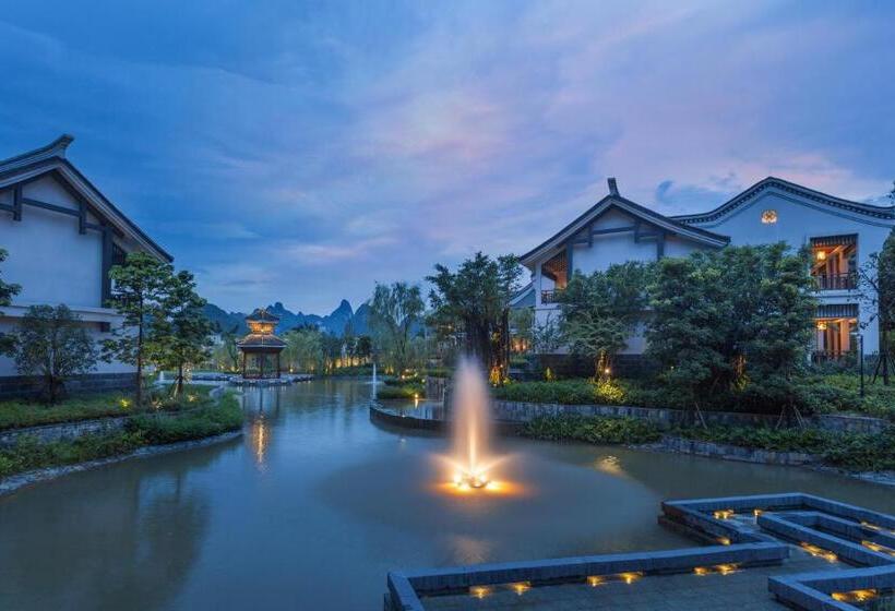 Люкс Кровать Кинг, Banyan Tree Yangshuo