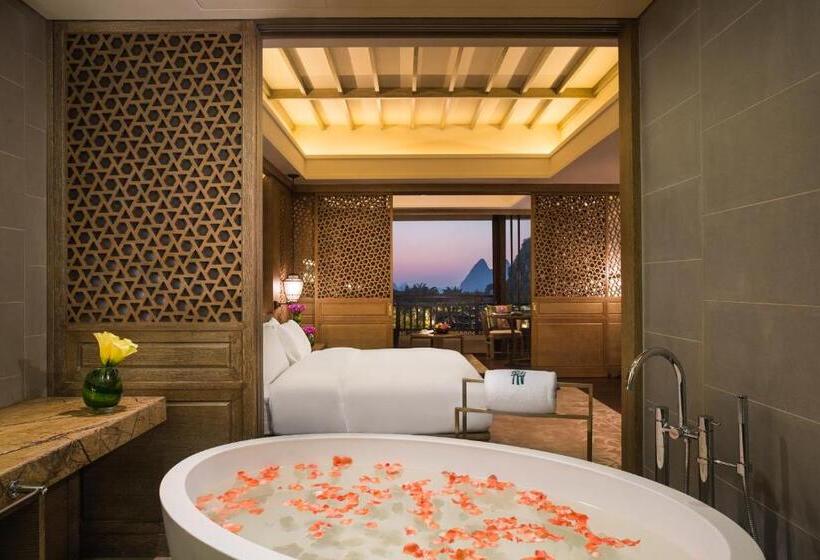 Люкс Кровать Кинг, Banyan Tree Yangshuo