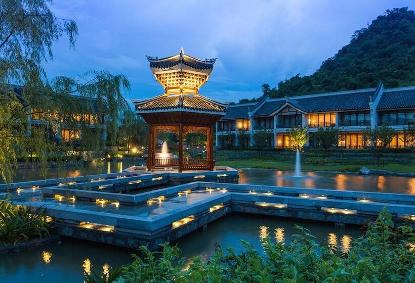 Люкс, Banyan Tree Yangshuo
