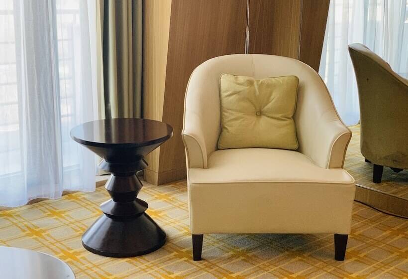 Номер Deluxe Вид на Парк, Sheraton Qinhuangdao Beidaihe
