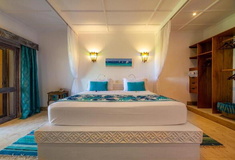 سوئیت جونیور با تراس, Nomad Beach Resort