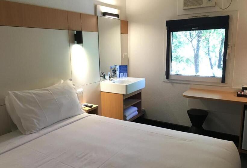 Стандартный Номер Кровать Кинг, Ibis Budget Enfield