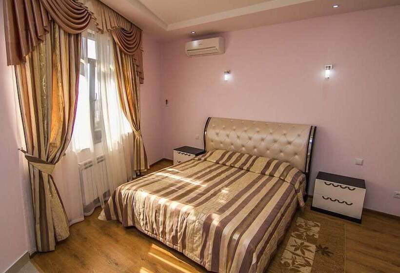 اتاق سوپریور سه تخته, Raduga Prestige