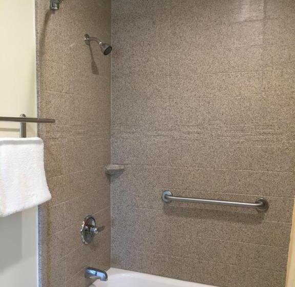 스탠다드 스튜디오, Simply Home Inn & Suites   Riverside
