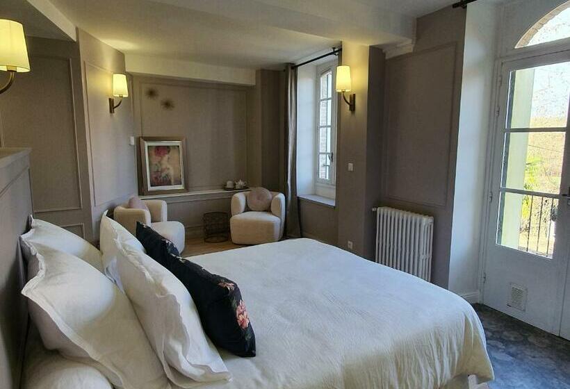 Номер Deluxe, Le Moulin De Salazar