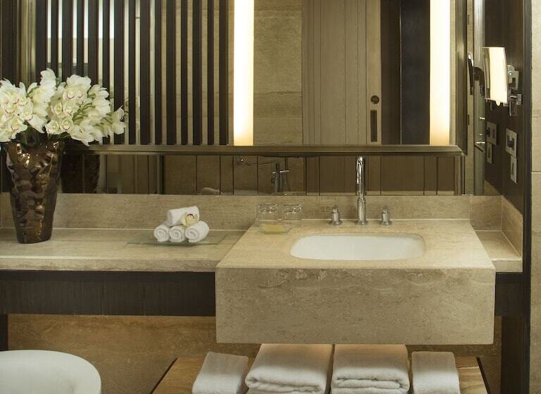 Номер Стандартный с Видом, Jw Marriott Mussoorie Walnut Grove Resort & Spa