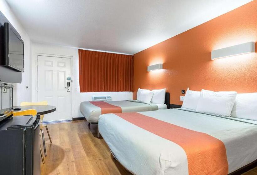 4인용 스탠다드 룸, Motel 6 Riverside, Ca  Ucr East