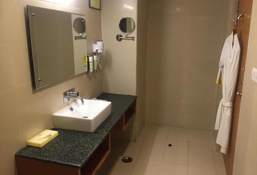 Президентский Люкс, Lemon Tree Hotel, Dehradun