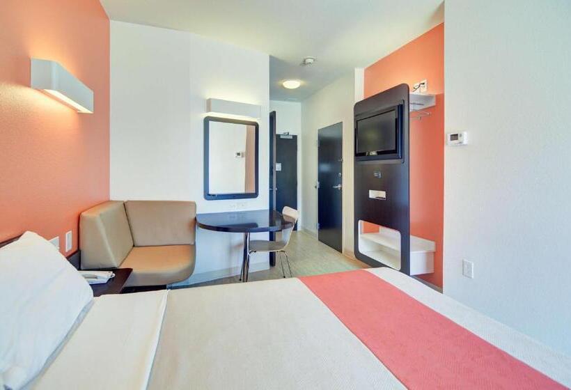 Номер Стандарт Адаптированный для Инвалидов, Motel 6roanoke, Tx  Northlake  Speedway