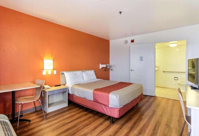 Номер Стандарт Адаптированный для Инвалидов, Motel 6salinas, Ca  North Monterey Area