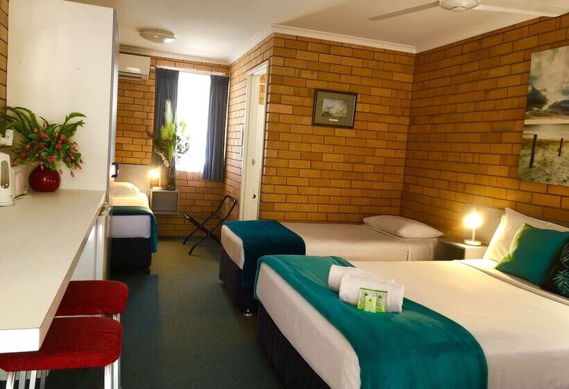 스탠다드 스튜디오, Bosuns Inn Motel