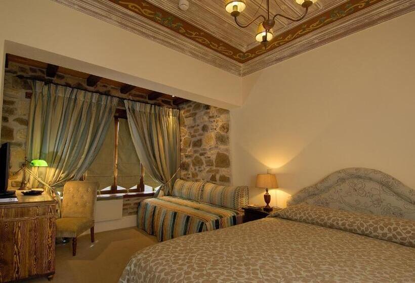 اتاق استاندارد سه نفره, Emotions Country Resort