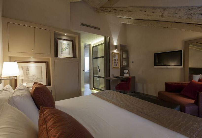 Полулюкс, Palazzo Righini