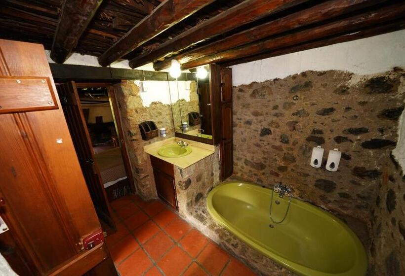 Люкс, Linos Inn