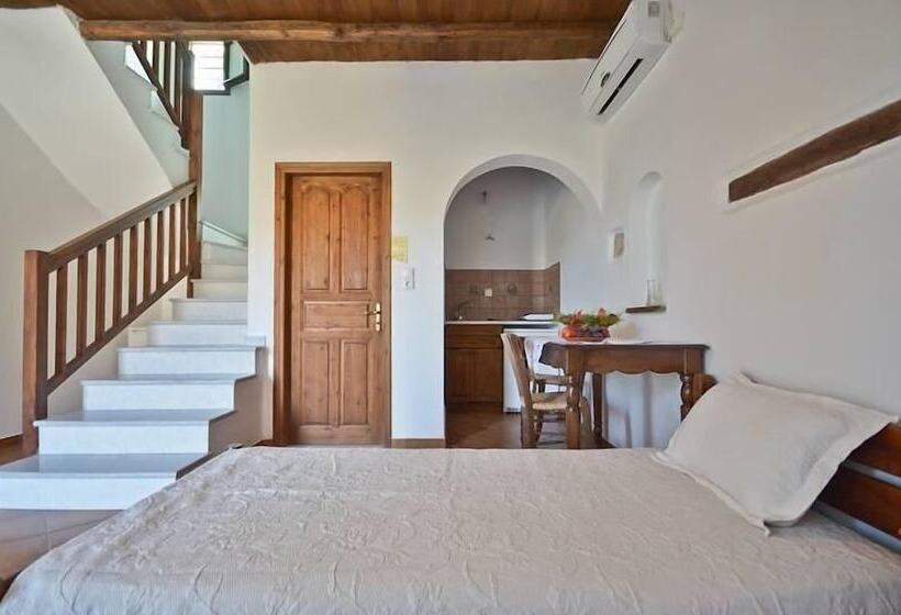 Семейные Апартаменты, Naxos Filoxenia